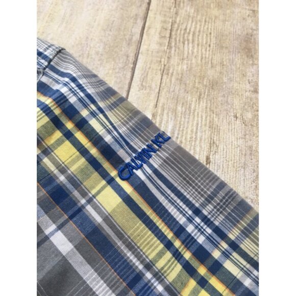 Calvin Klein Button Up Size 2T - Picture 3 of 3